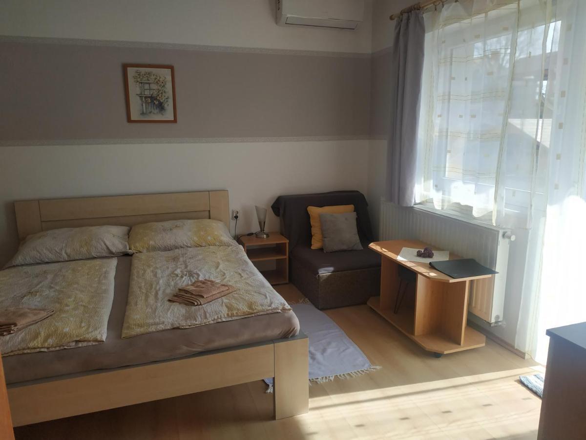 Aranyhal Apartman Sarvar Exterior photo