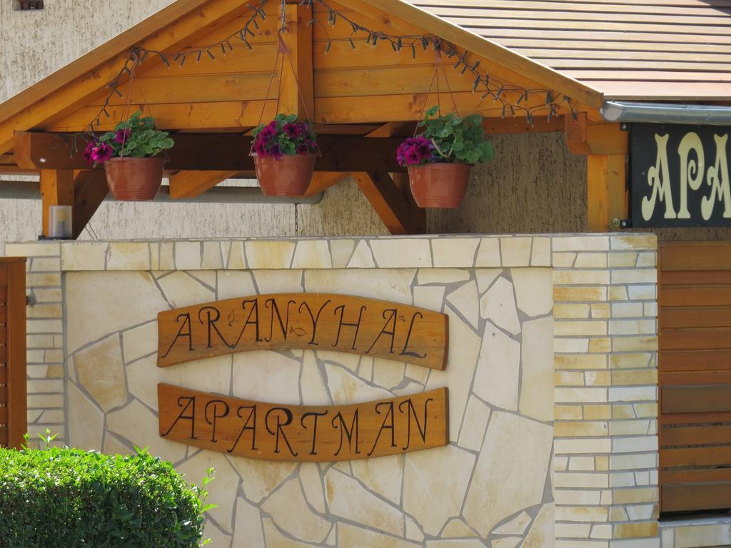 Aranyhal Apartman Sarvar Exterior photo