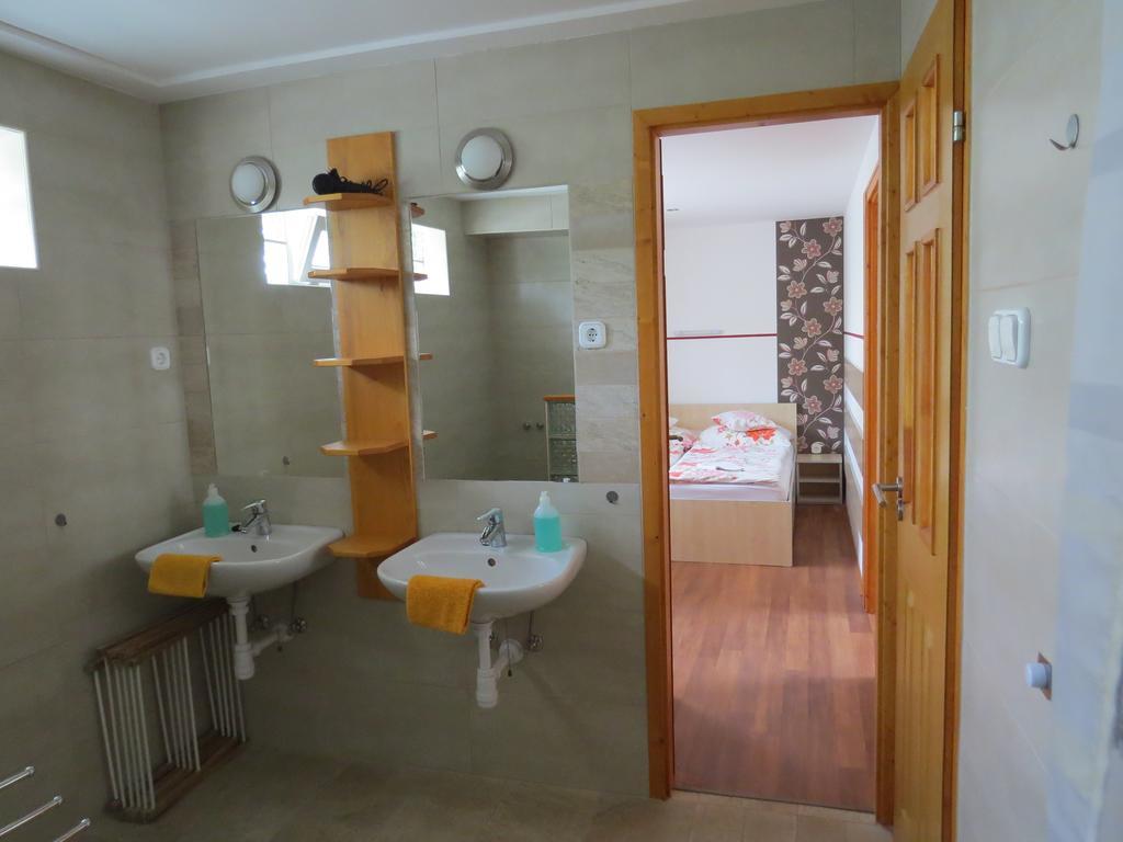 Aranyhal Apartman Sarvar Room photo