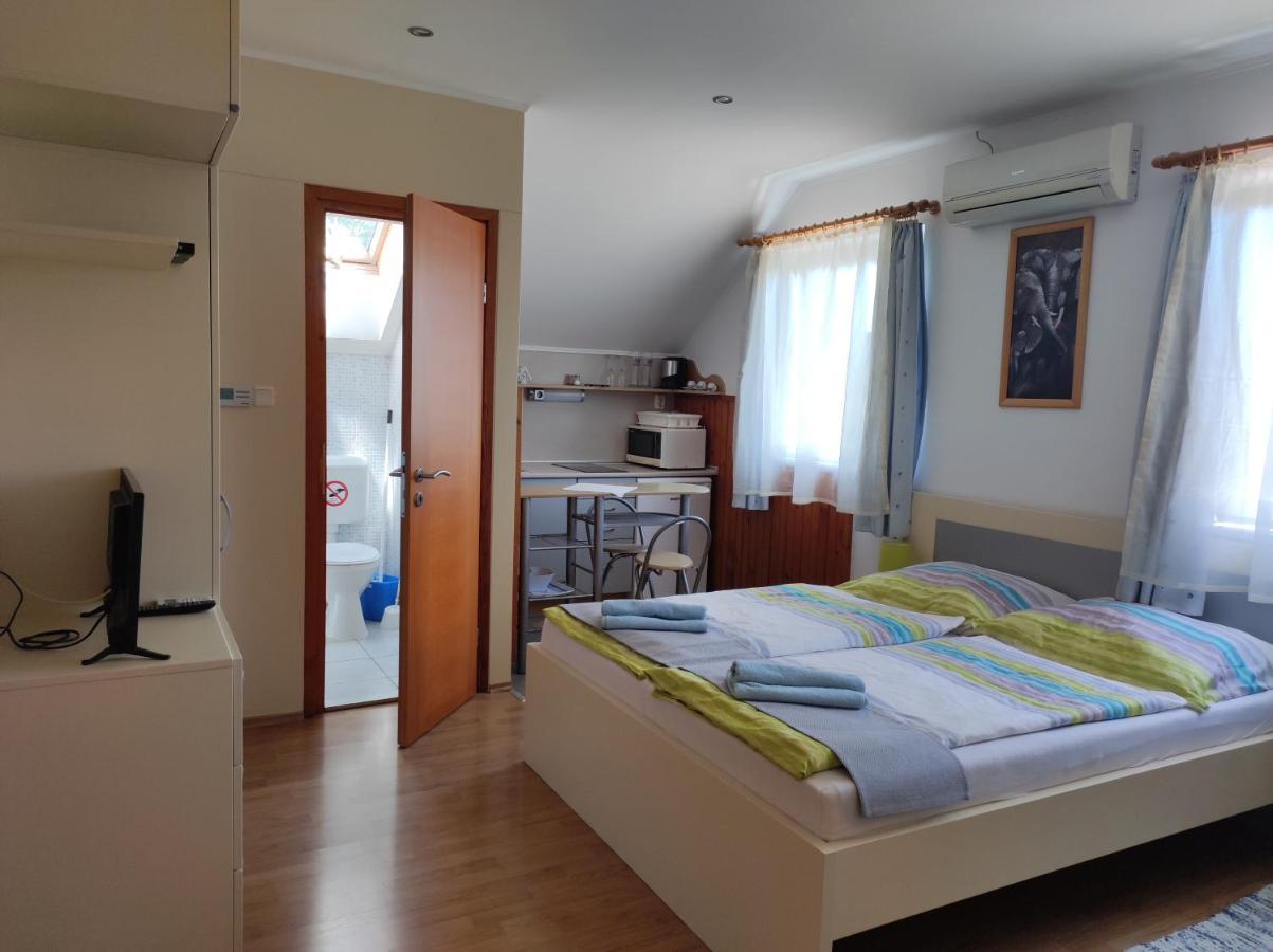 Aranyhal Apartman Sarvar Exterior photo