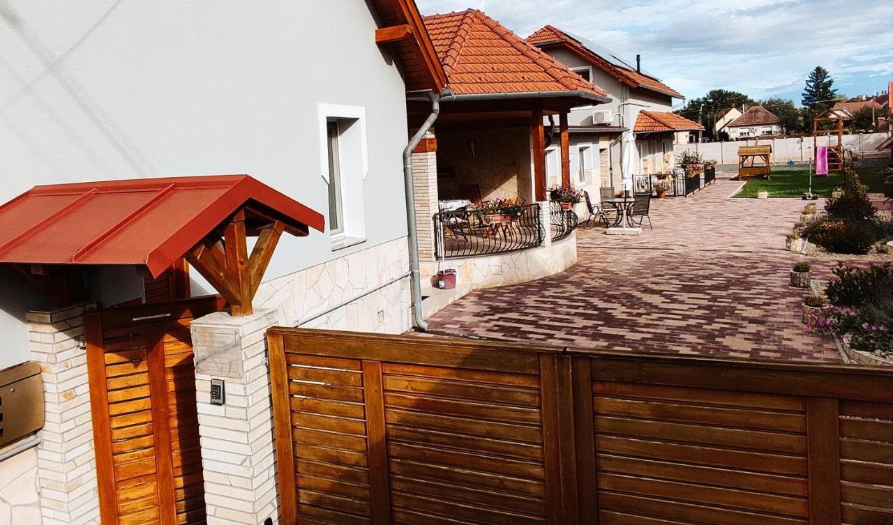 Aranyhal Apartman Sarvar Exterior photo