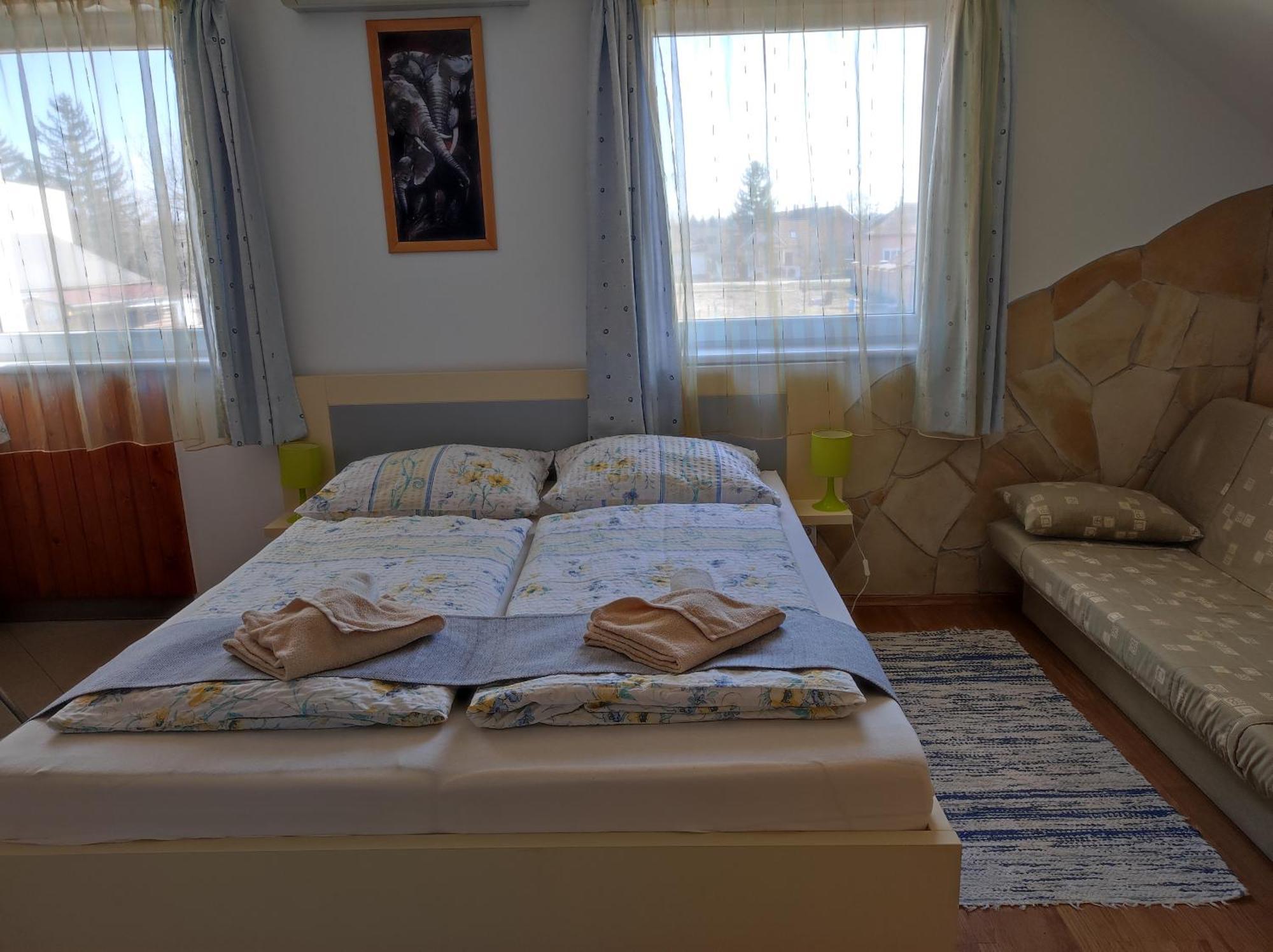 Aranyhal Apartman Sarvar Exterior photo