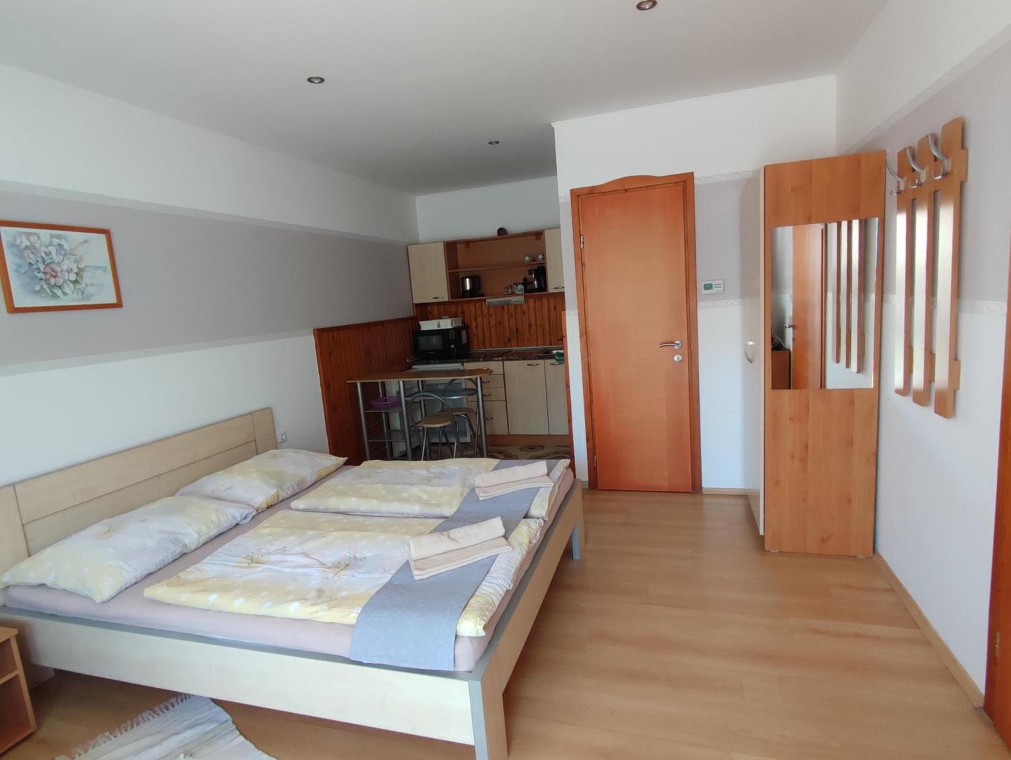 Aranyhal Apartman Sarvar Exterior photo